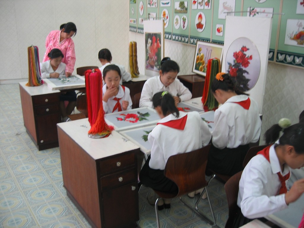 dprk-1575-childrens palace