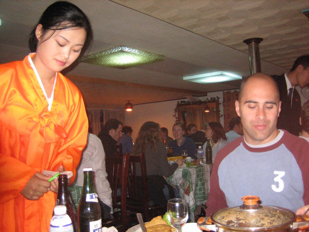 dprk-1611-B-boat restaurant