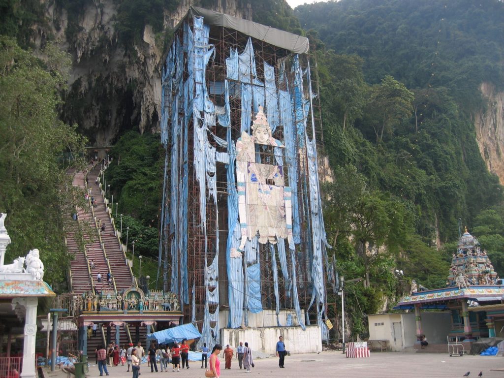 oz2004-068-kl batu caves
